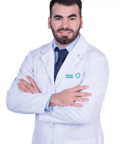 Хачатрян Артур Мамиконович стоматолог