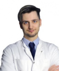 Зверев Никита Борисович стоматолог