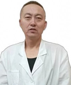 Сяо Юнгуй  массажист