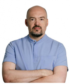 Черкашин Эдуард Андреевич стоматолог