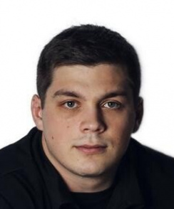 Груздев Захар Михайлович стоматолог-ортопед