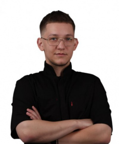 Хмеленко Никита Станиславович стоматолог