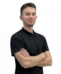 Салихов Евгений Александрович стоматолог