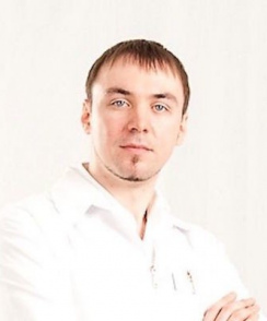 Яровой Александр Владимирович стоматолог-хирург