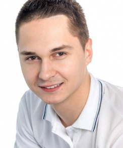 Яценко Кирилл Евгеньевич стоматолог