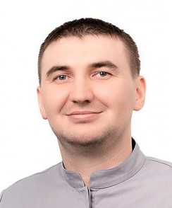 Михайлов Максим Леонидович стоматолог
