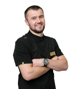 Туганов Рустам Замирович стоматолог