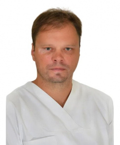 Ушаков Алексей Андреевич стоматолог