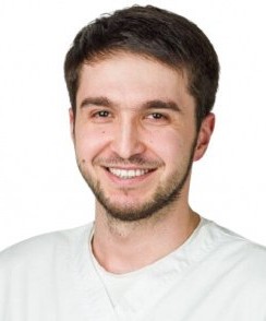 Гаджиев Максим Магомедович стоматолог