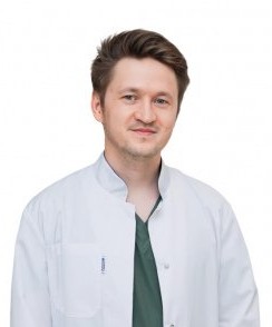 Макаров Руслан Александрович офтальмохирург