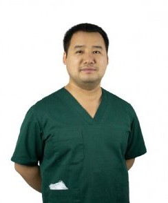 До Минь Фыонг стоматолог-хирург