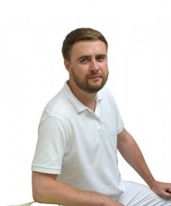 Аксенов Евгений Олегович стоматолог