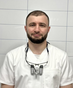 Муслимов Александр Олегович стоматолог