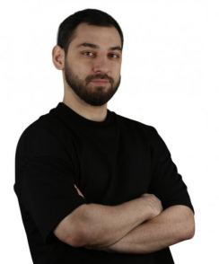 Хажметов Андзор Валерьевич стоматолог-хирург