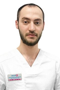 Ахмадов Ислам Ваалитович стоматолог